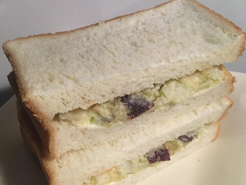 さつまいも、セロリ、明太子のサンドイッチ